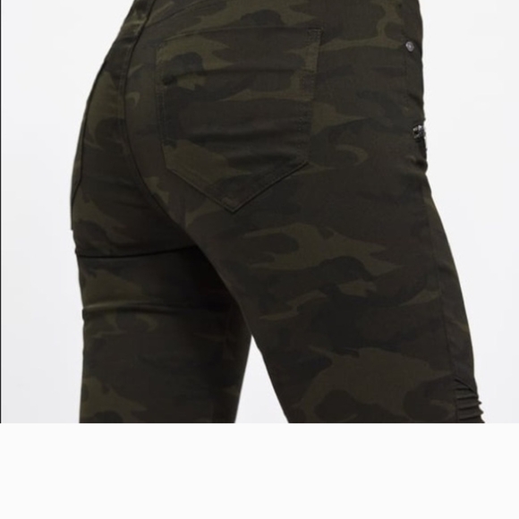 ZARA Camouflage Skinny Jeans - Picture 3 of 7